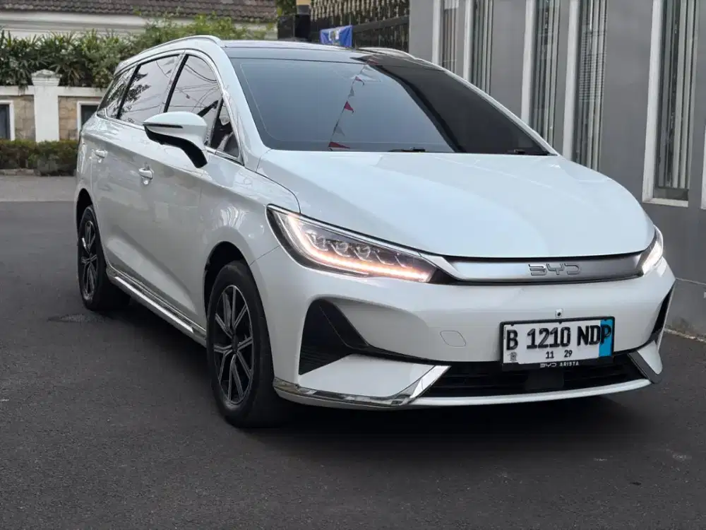 BYD M6 Superior