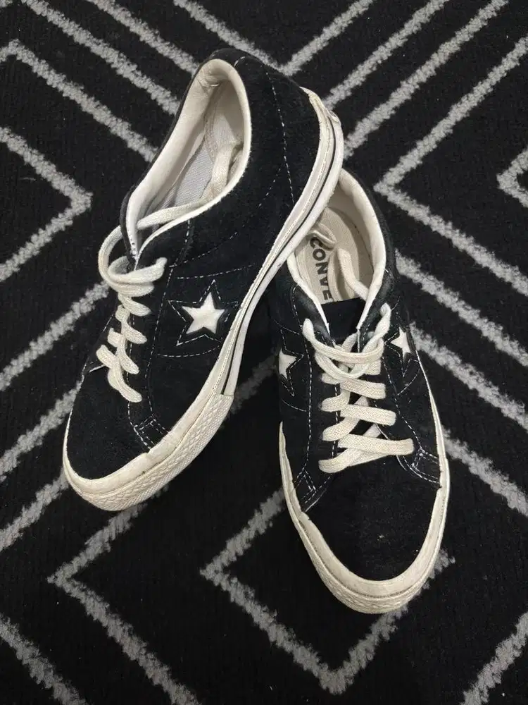 Sepatu converse onestar size 36