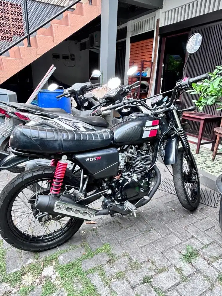 Kawasaki w175tr