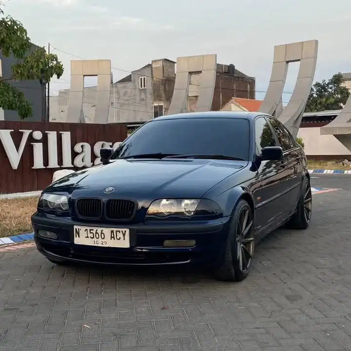 BMW 318i E46 M43 Mauritius Blue