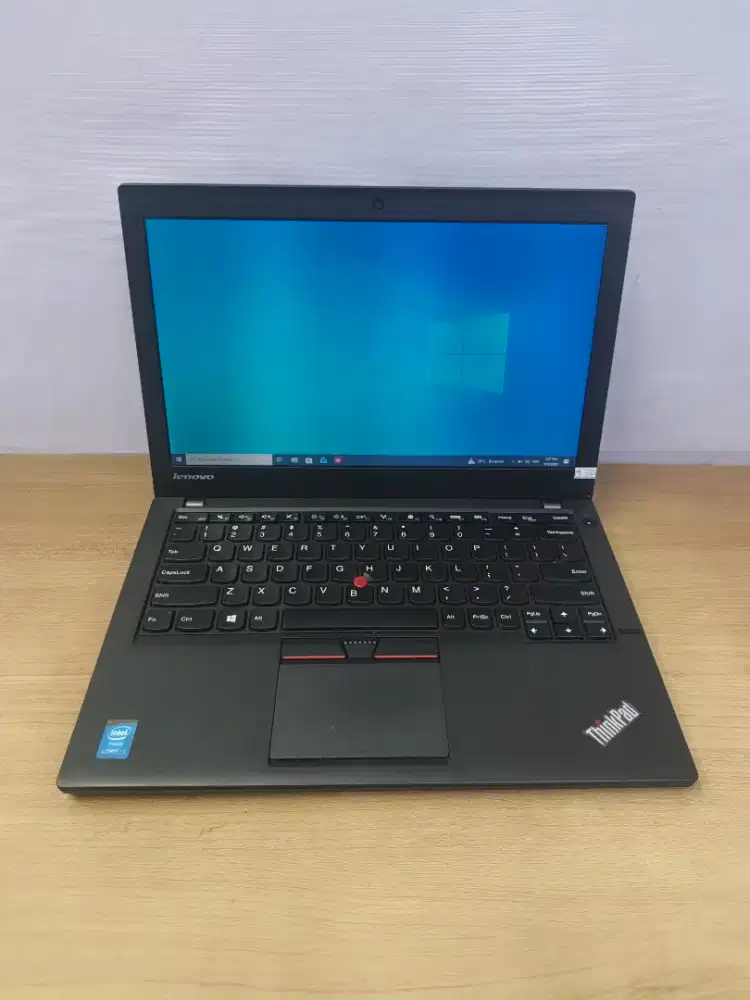 Lenovo thinkpad x250 intel core i5 5500u Ram 8GB SsD 128GB 12.5 win 10