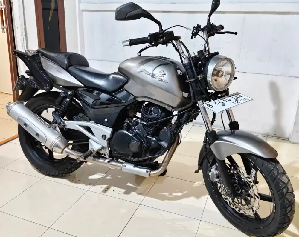 pulsar 200 silver langka