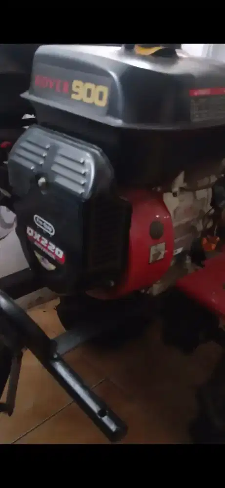 Menjual traktor sawah