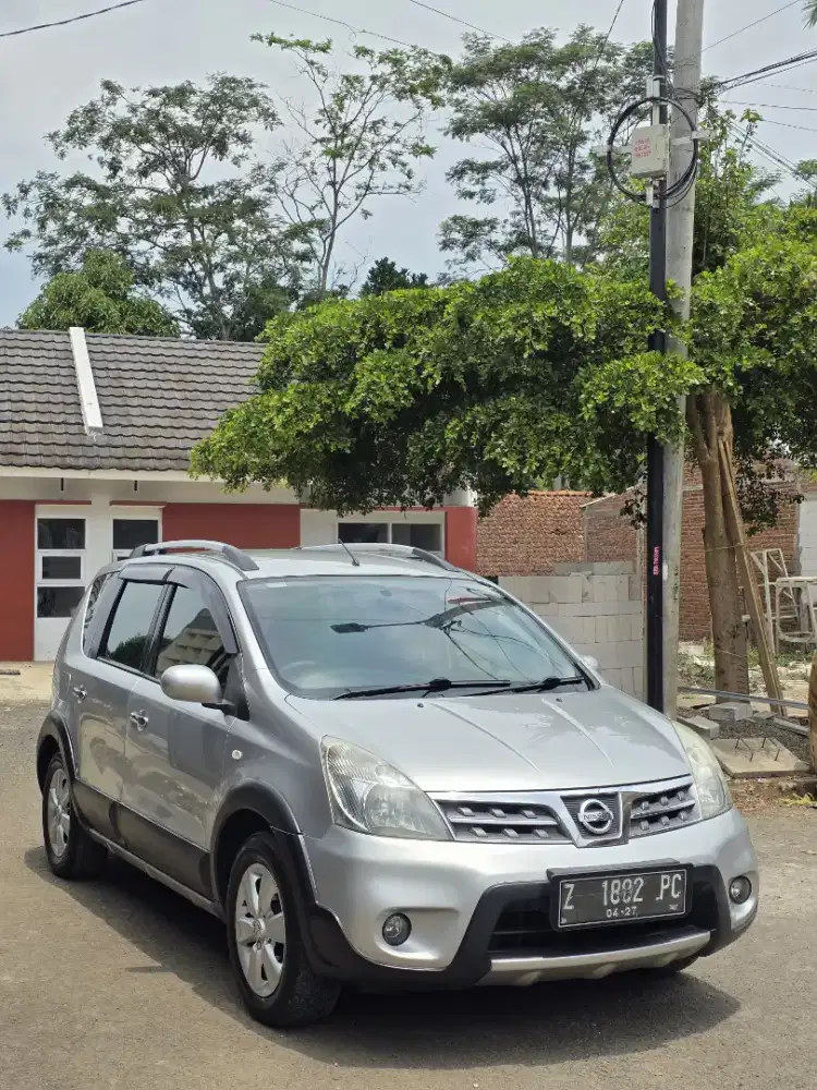 Nissan livina xgear A/T tahun 2009