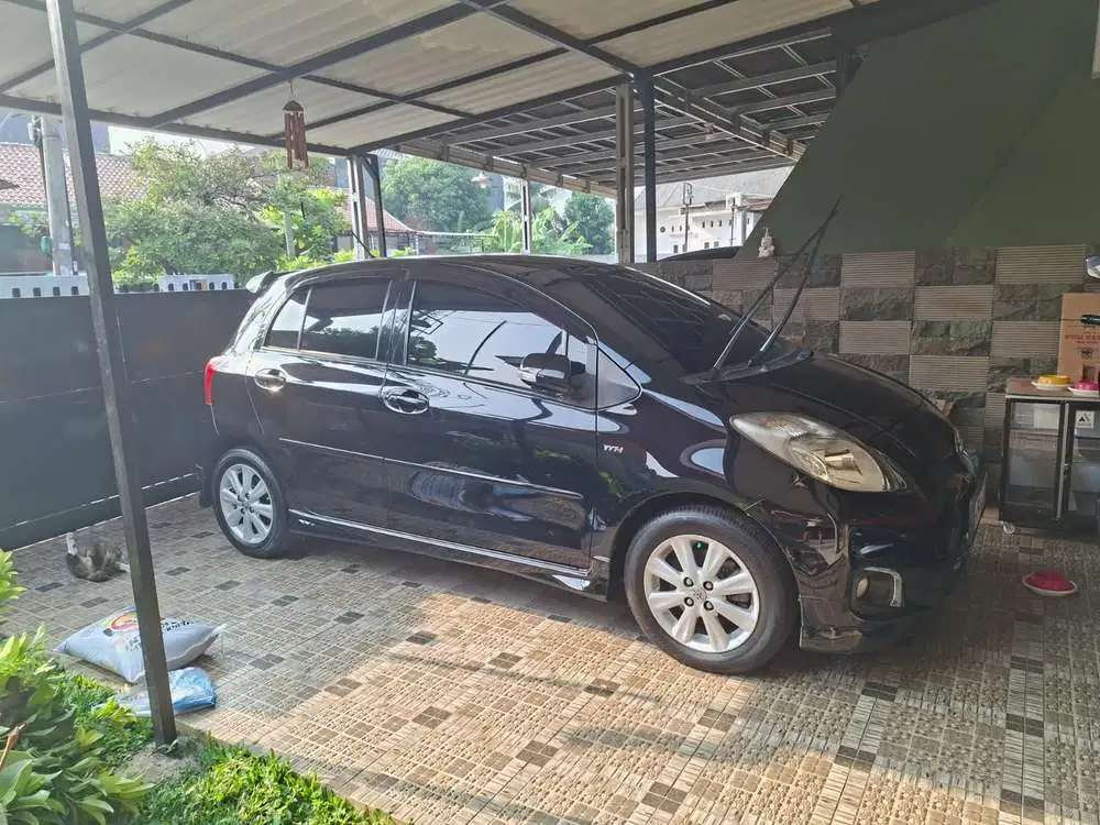 Toyota Yaris 2012 Bensin