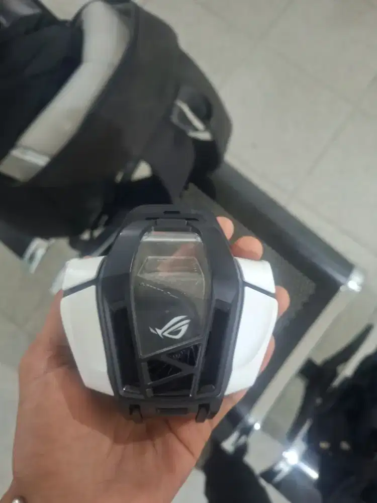 Asus ROG AeroActive Cooler 6