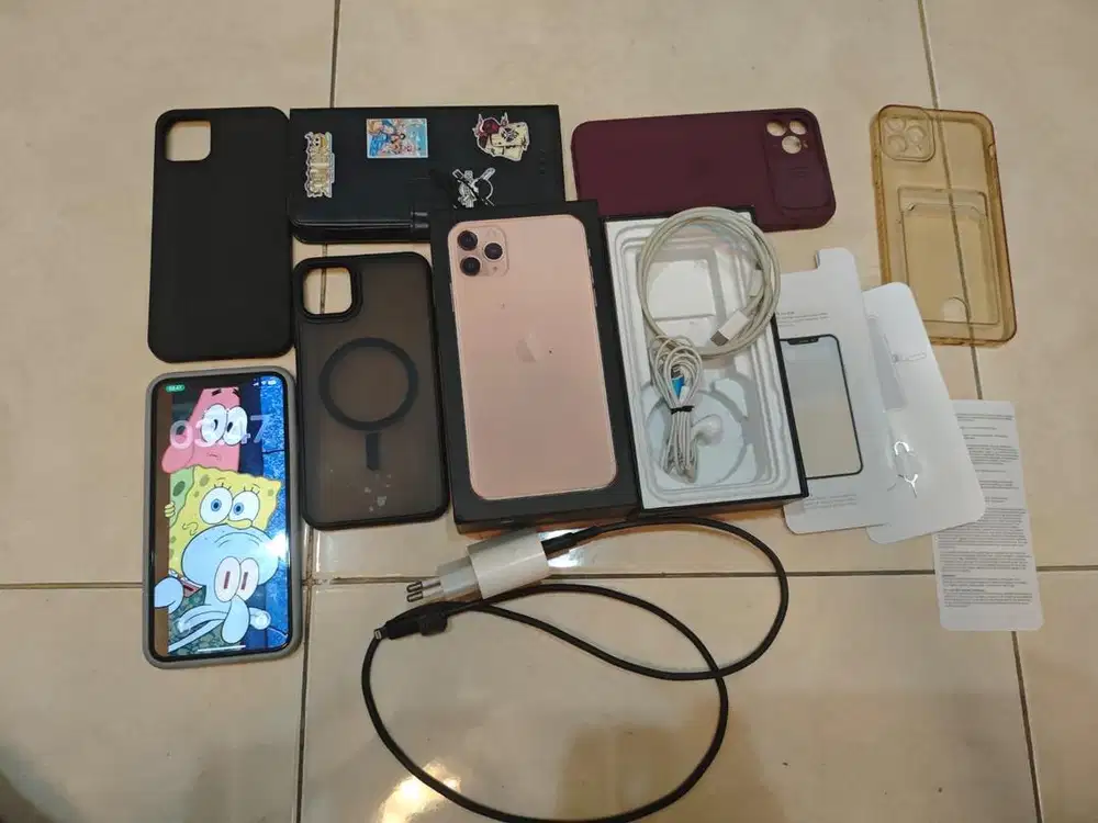 IPHONE 11 PRO MAX 256 WHITE LIST