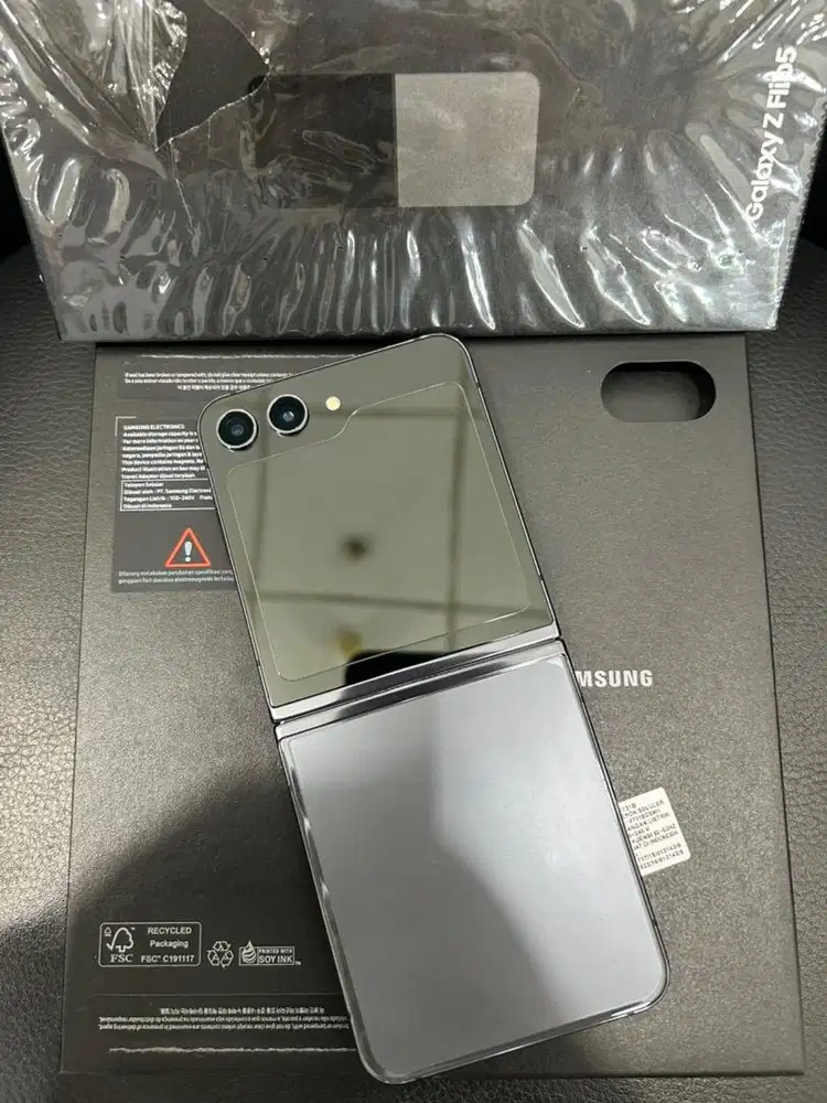 Samsung Z Flip 5 5G , Graphite , 8/512GB Sein