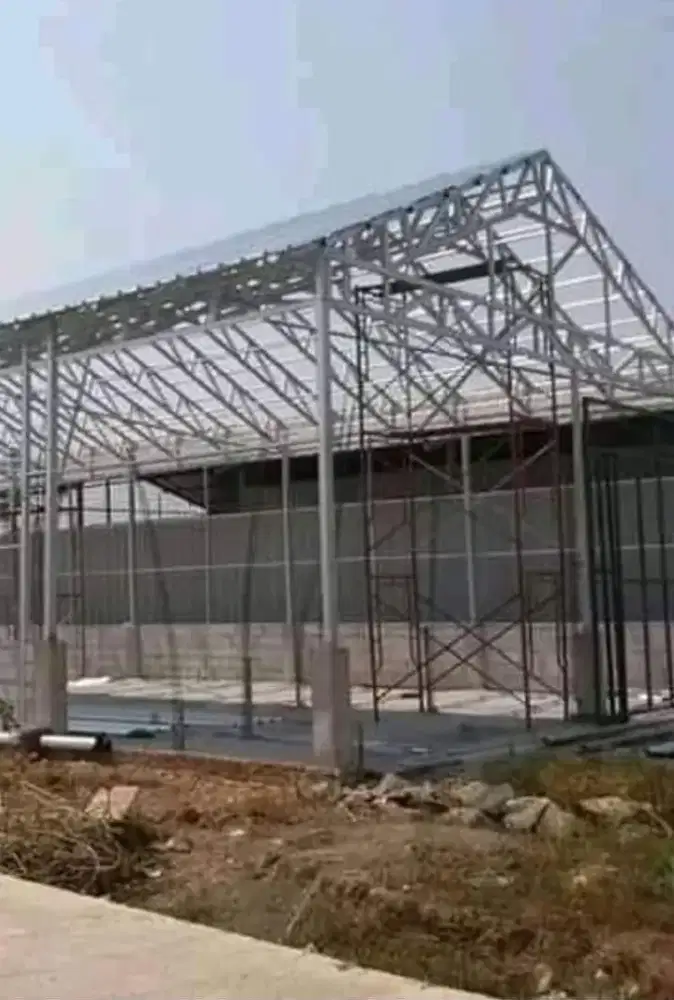 Rangka atap baja ringan