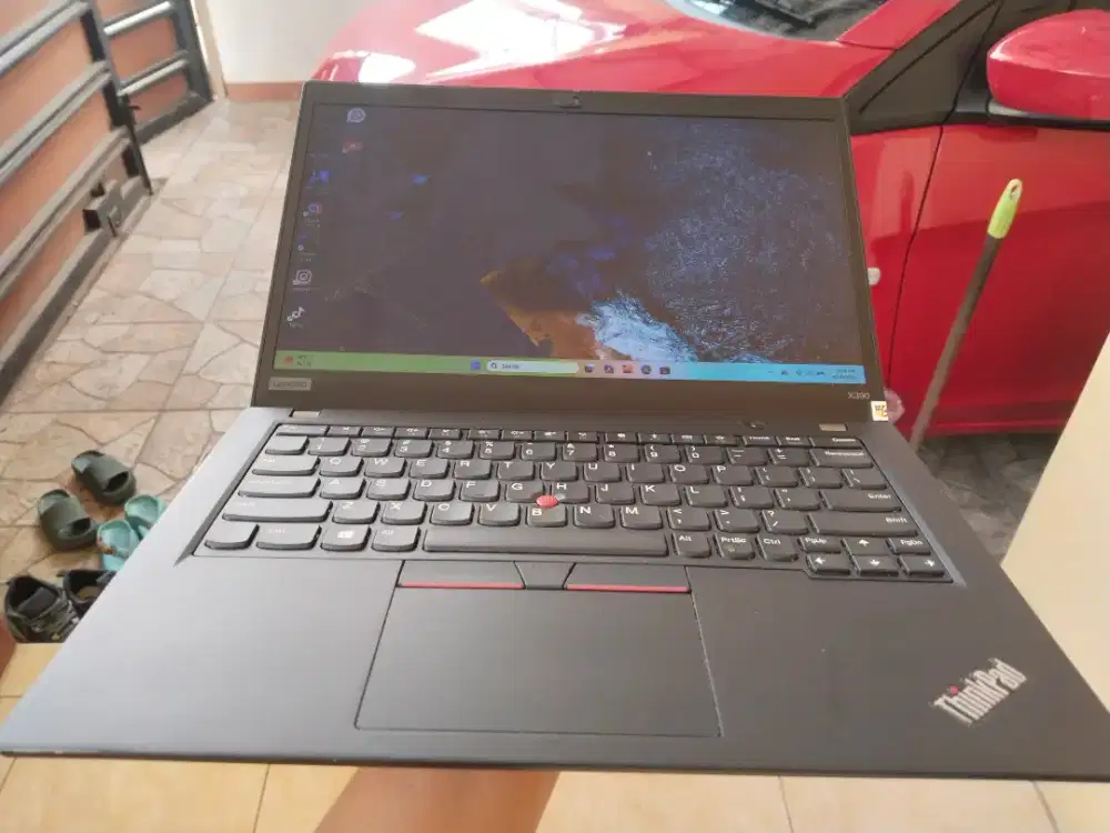Dijual laptop Thinkpad T480s Intel i5 gen 8 Ram 8GB SSD 256GB FHD