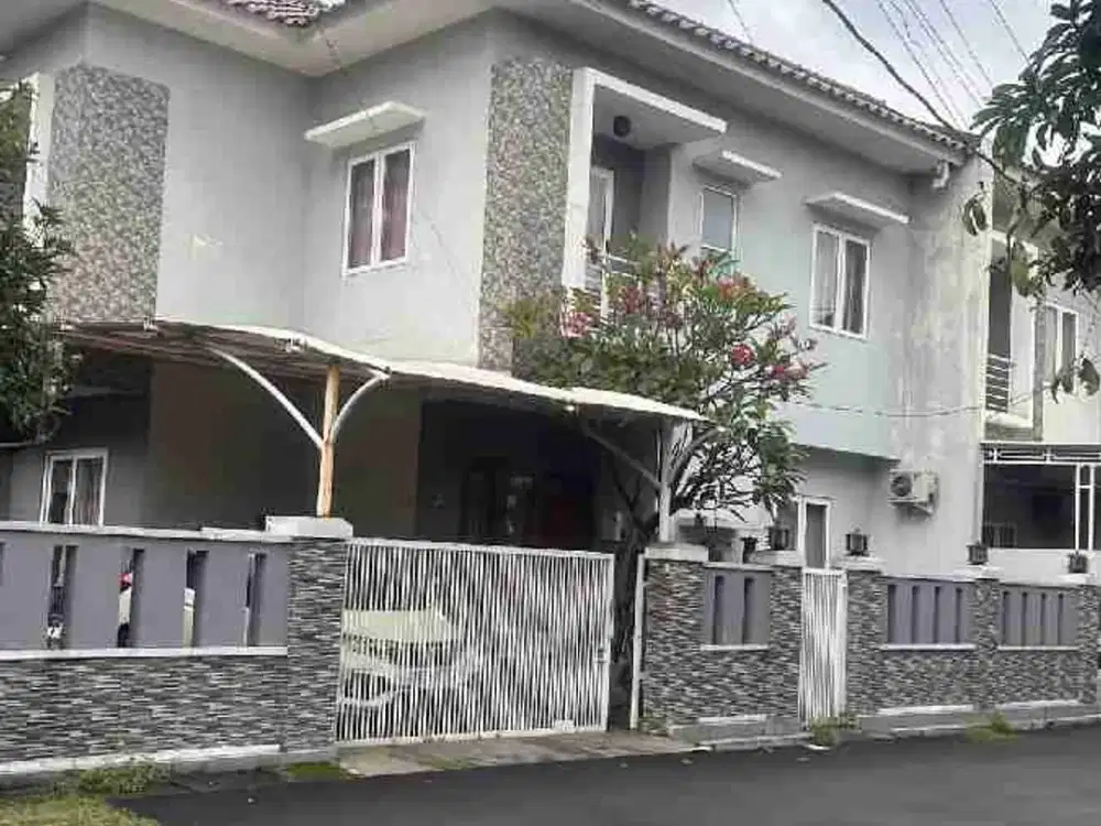 JUAL RUMAH 2 LANTAI DALAM CLUSTER DI CIPAYUNG JAKARTA TIMUR