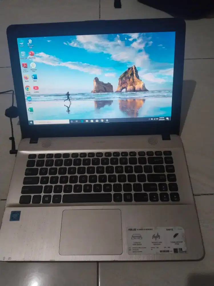 Dijual laptop Asus X441S Intel n3060 Ram 2GB HDD 500G  siap pakai