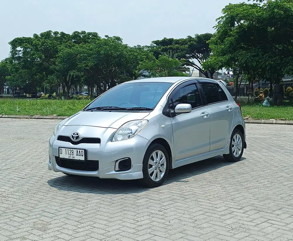 Yaris E 1.5 manual 2013 DP 5jtn