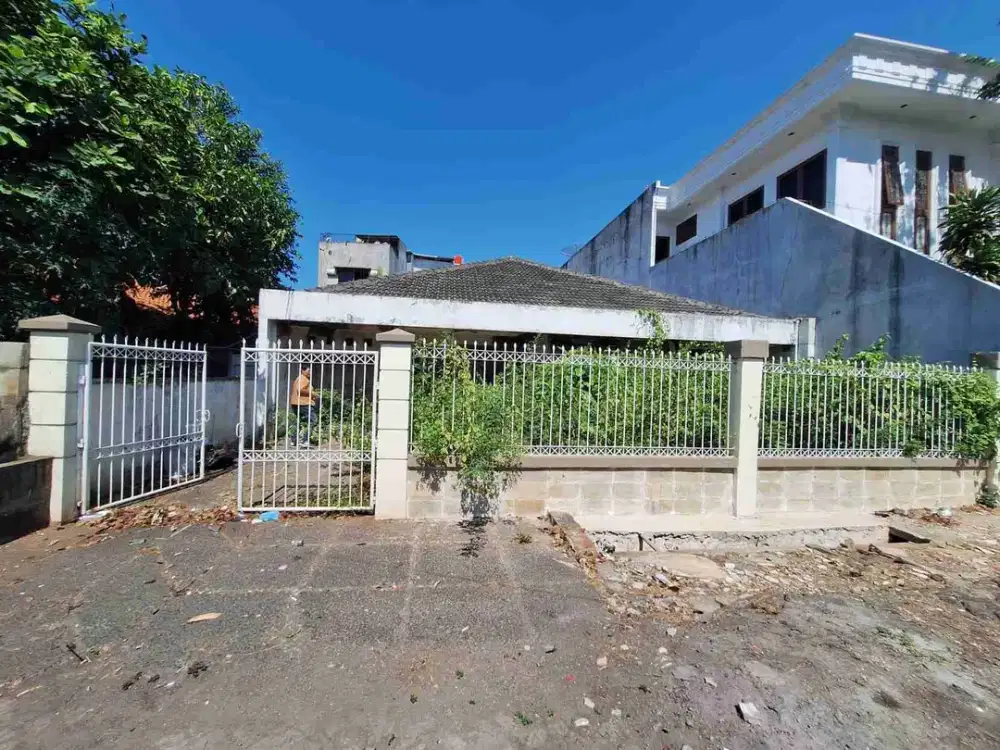 ​Rumah Tua Hitung Tanah 404 m² Cempaka Putih Tengah – Lokasi Super Strategis!