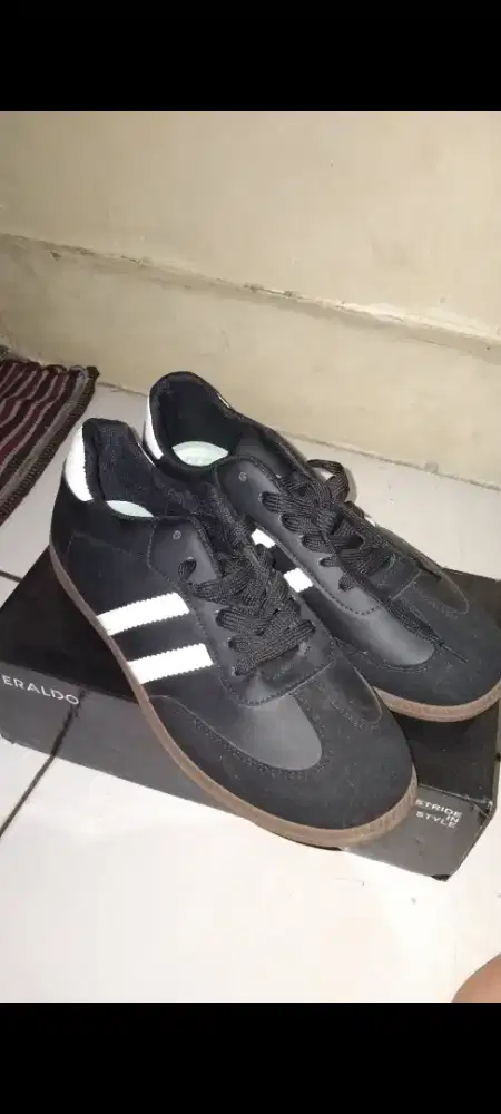 SEPATU LOKAL VERALDO 43