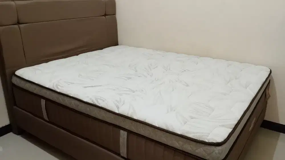 Kasur spinno grand deluxe baru 1.5 bulan dijual karena pindah