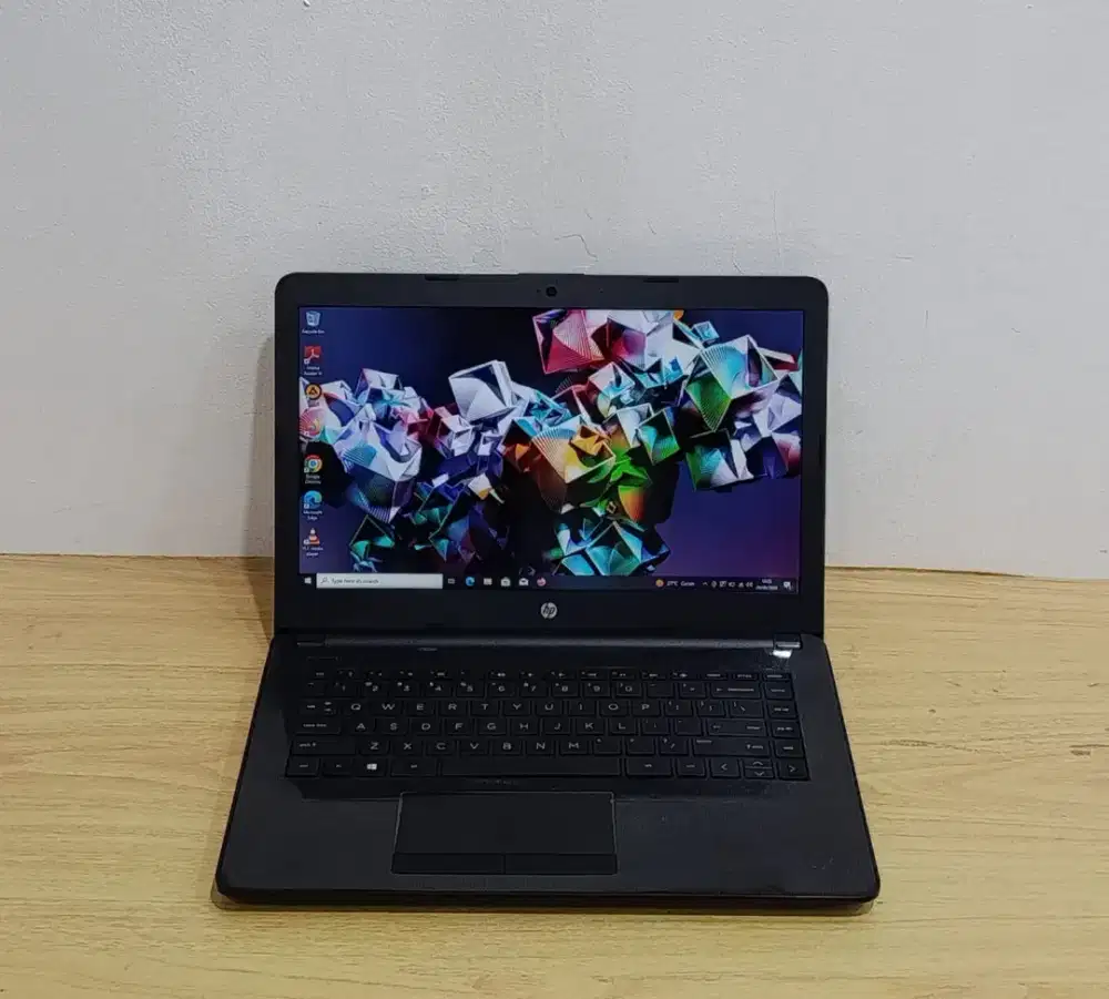 Laptop HP 14-bw0xx Prosesor AMD E2-9000e RAM 4GB HDD 500GB