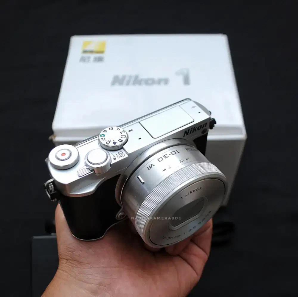 NIKON J5 KIT 10-30MM VR