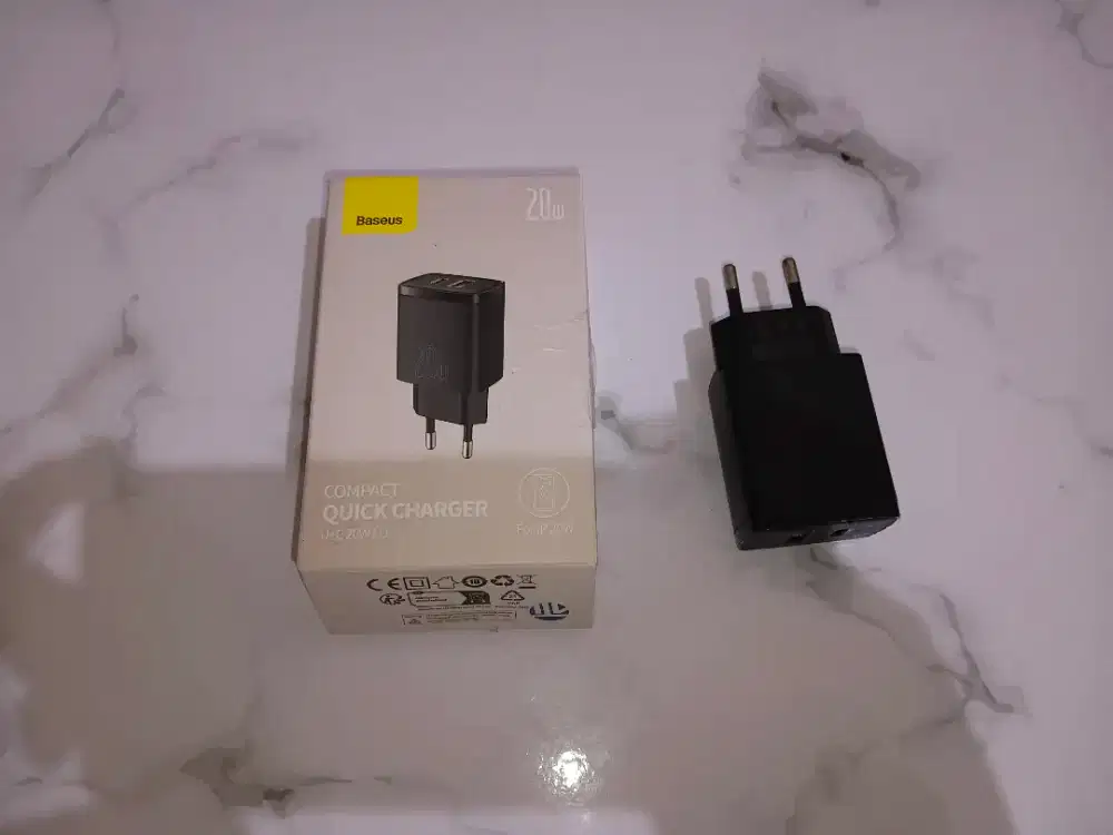 Charger baseus murah ukuran 20 watt