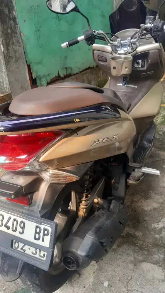 Honda pcx thailand gold