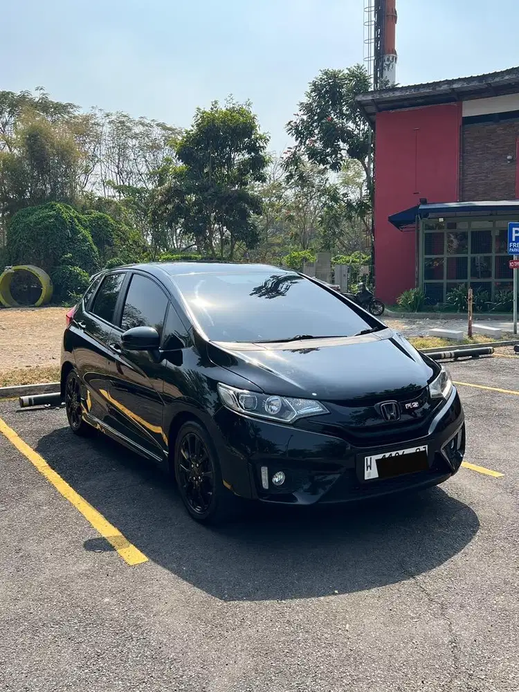 ISTIMEWAH Honda Jazz RS GK5 2016 Pajak Panjang Siap Pakai