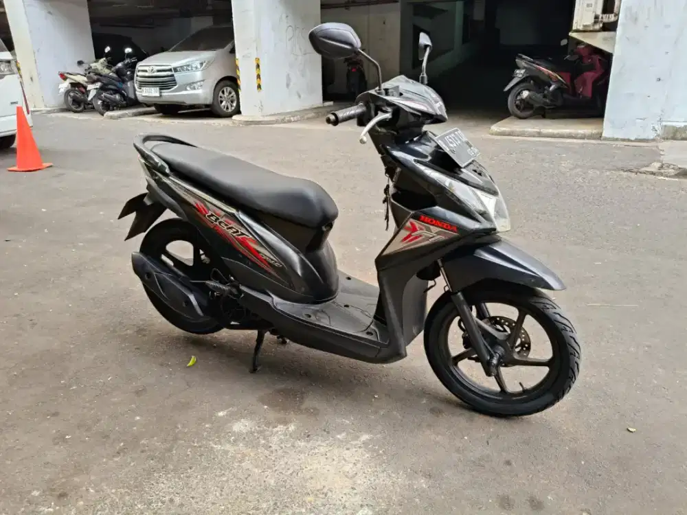Honda Beat 110cc PGM-FI Tahun 2015