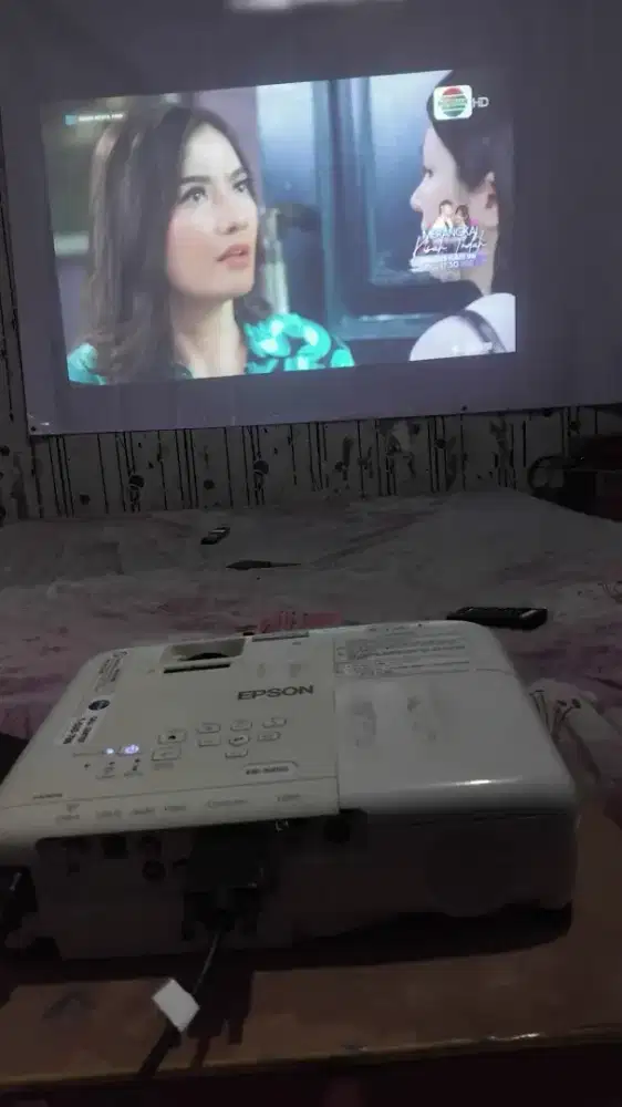 PROJECTOR EPSON EB - X450