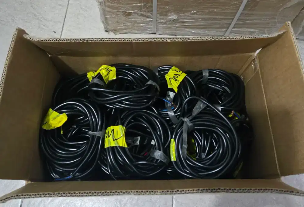 Kabel listrik Nyy hw 0.75x3