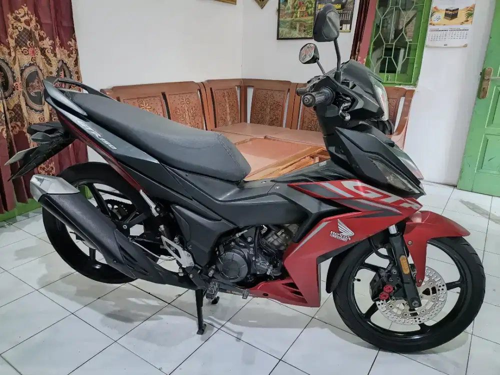 Honda Supra GTR150, kondisi masih bagus, pajak dan plat baru.