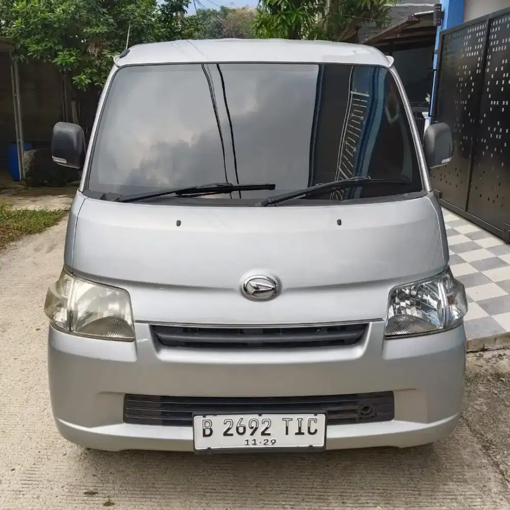 Nisan evalia xv at