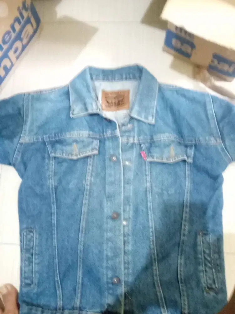 - Jaket Jeans Levi's Original, Kondisi 9/10 Terawat  bekas