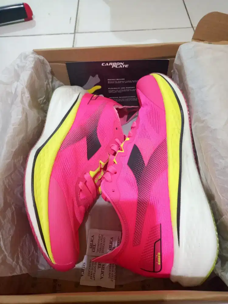 Dijual cepat sepatu running diadora pizalo ukuran 42
