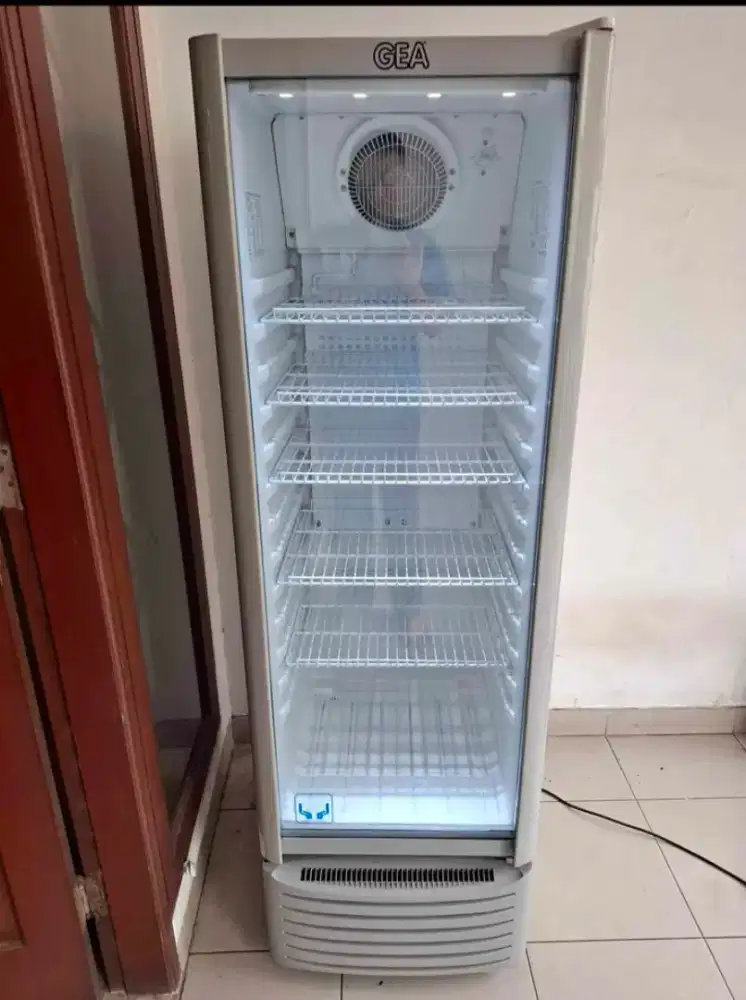 showcases Gea normal dingin mulus