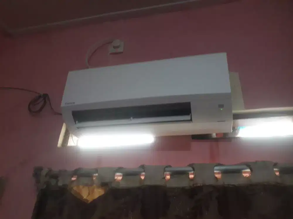 Dijual ac daikin 1/2 pk