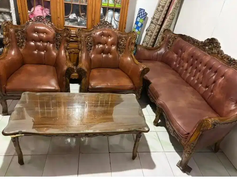 DIJUAL 1 SET KURSI DAN MEJA