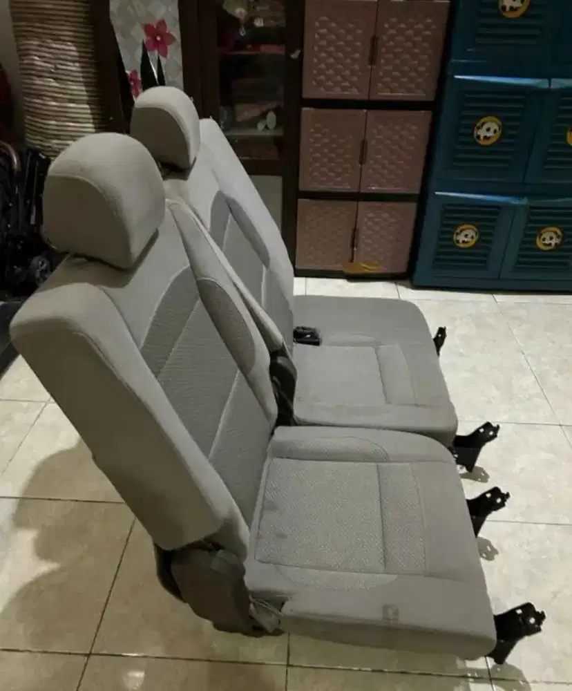 Jok wuling formo baris tegah
