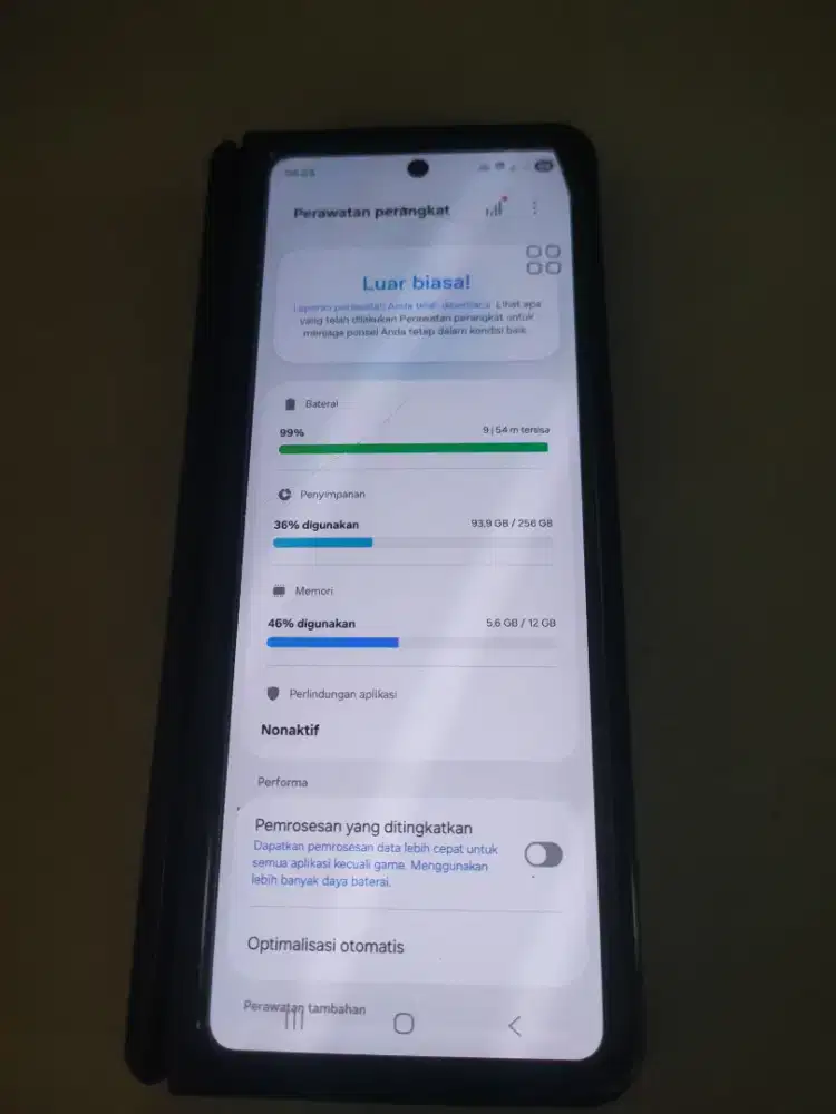 Samsung Z Fold 3 5G
Layar dalem mati.
Semuanya normal