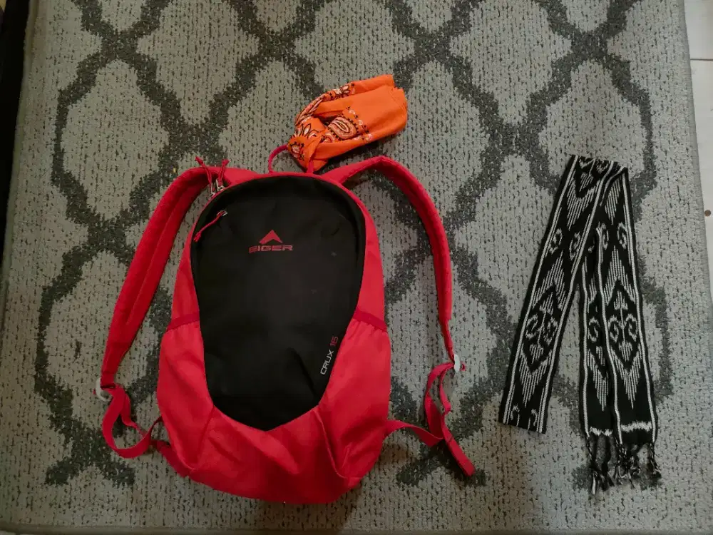 Jacket Eiger & tenun ikat & daypack Eiger