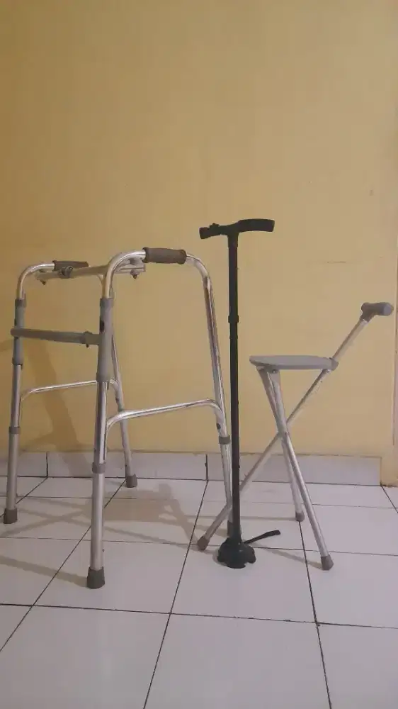 Paket Alat Jalan Lansia Mulus Tanpa Karat - Walker + Tongkat Lipat
