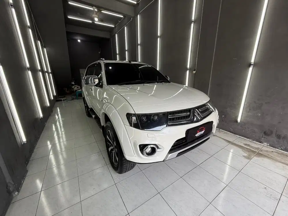 MITSUBISHI PAJERO SPORT 2.5 DAKAR VGT MATIC 2014 PUTIH