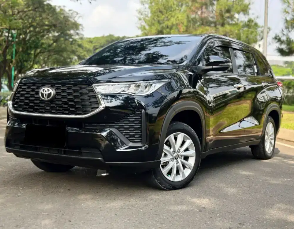 Zenix V AT 2023 Hitam Km 11Rban