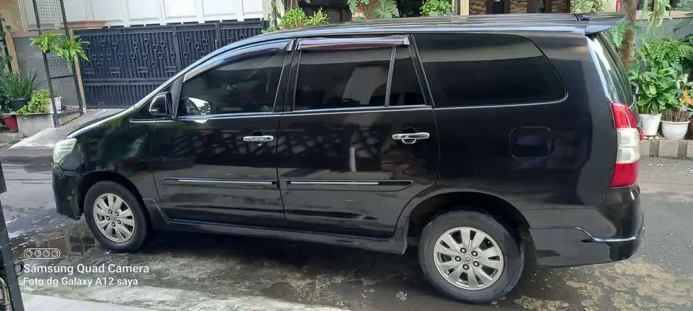 Toyota Kijang Innova 2012 Bensin