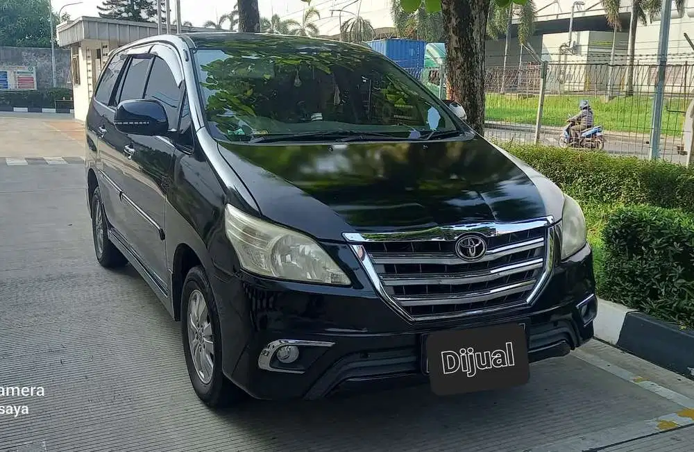 Toyota Kijang Innova 2012 Bensin