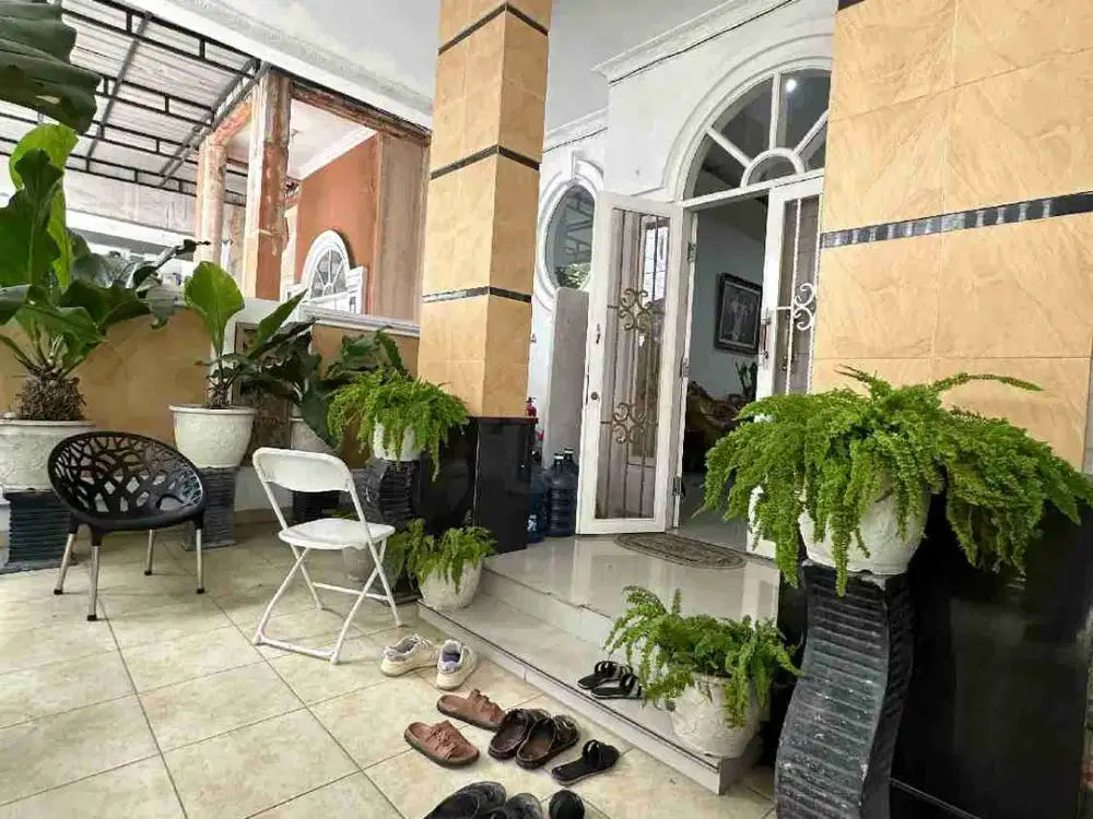 DIJUAL RUMAH MEDAN SETIABUDI SEMI FURNISHED