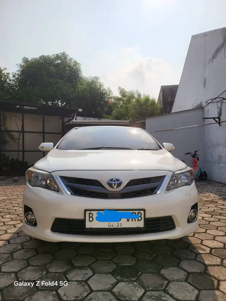 Corolla Altis V 2.0 2013