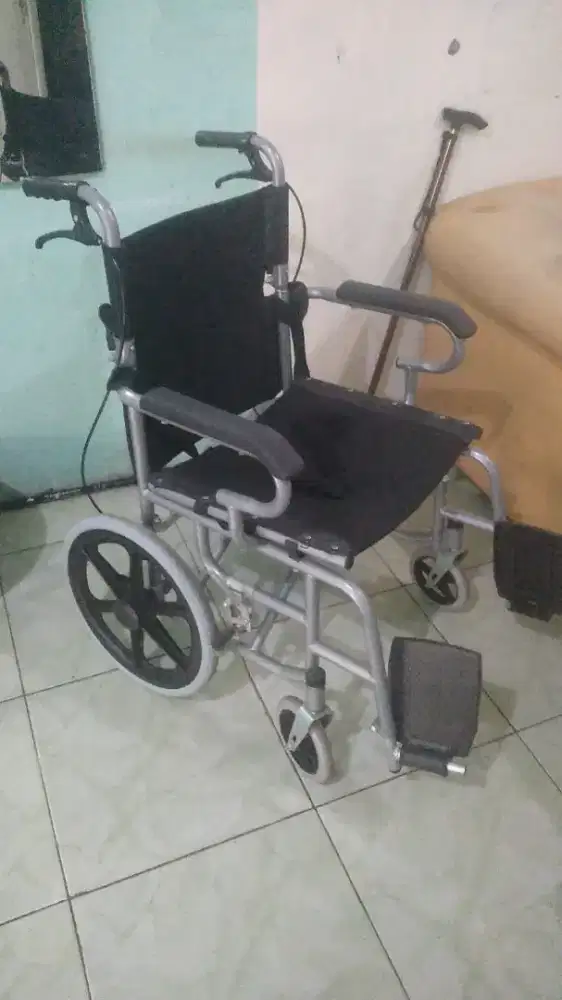 Kursi roda 3x pemakaian