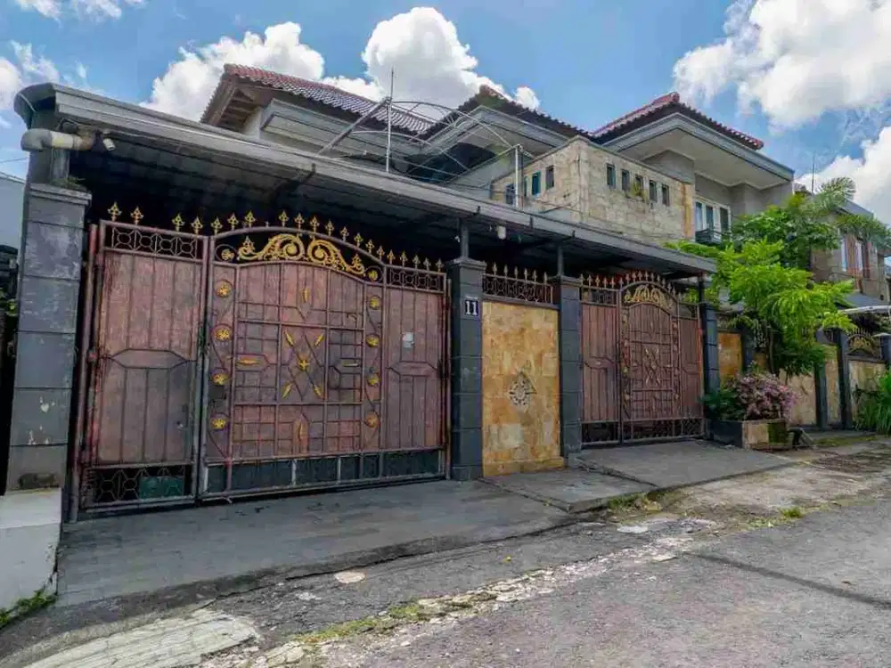 DIJUAL RUMAH 2 LANTAI 6 KAMAR TIDUR DI DENPASAR UTARA BALI