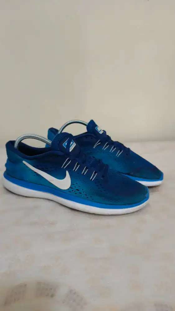 sepatu lari running shoes Nike Flex