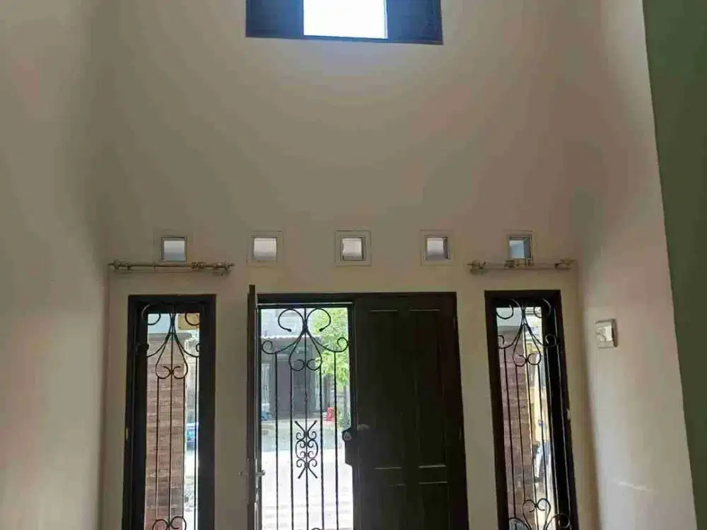 disewakan rumah di alam sutera 2 lt