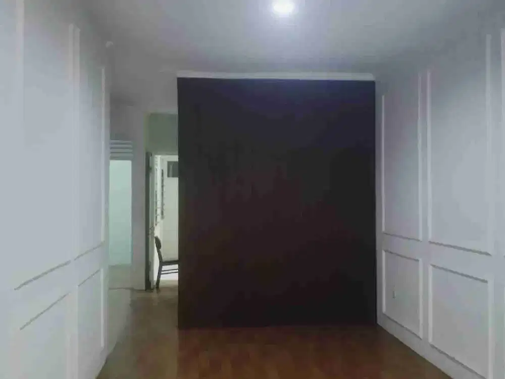 Rumah 2 Lantai Cocok Buat Kantor di Pondok Pinang